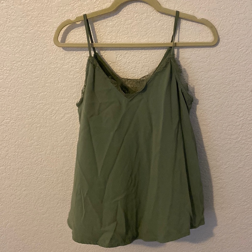 Cute flowey tank top